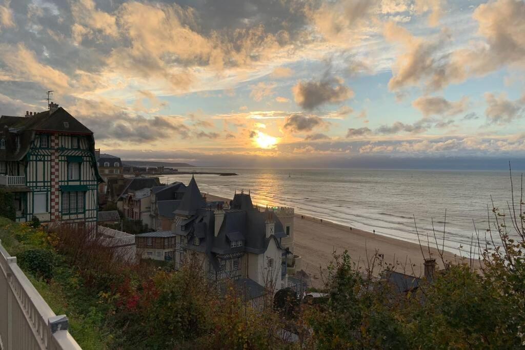 Trouville-Apt Renove-Balcon Magnifique Vue Mer Exterior photo